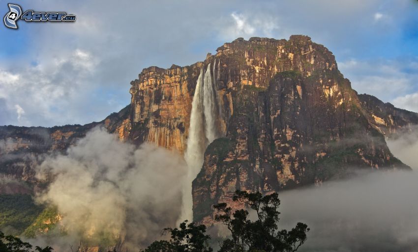 chute d'eau Angel, falaise, nuages, Venezuela