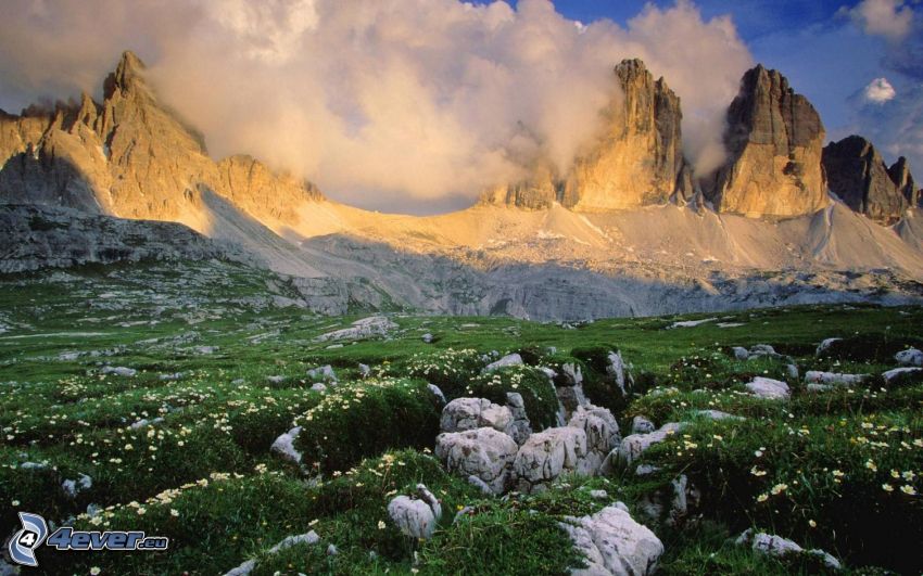 Dolomites, montagnes rocheuses, prairie, nuages