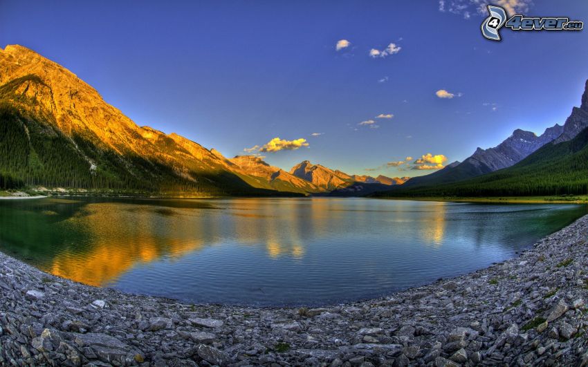 lac, montagnes, lever du soleil