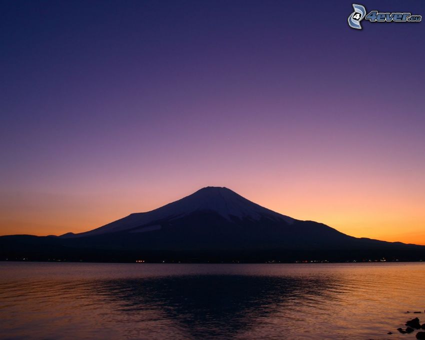 mont Fuji, ciel du soir, mer