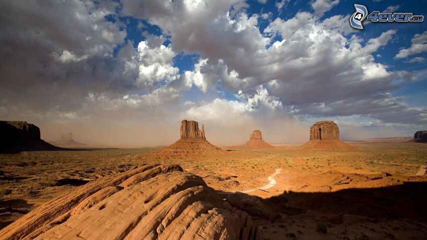 Monument Valley, nuages