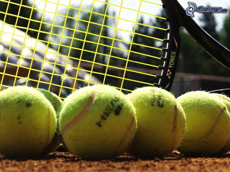 tennis, raquette de tennis, balles de tennis