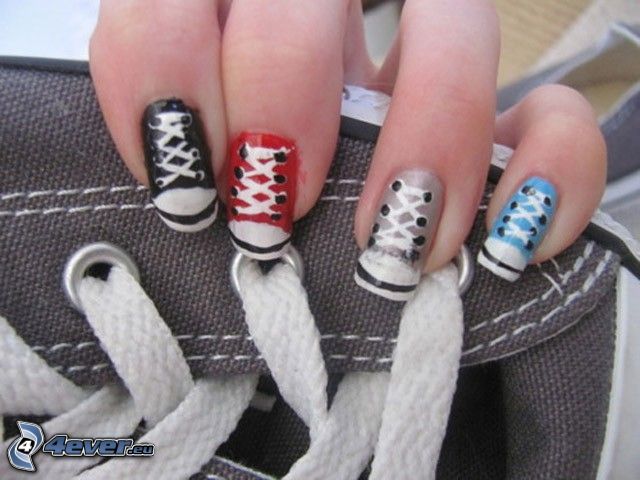 sneaker, ongles, lacets