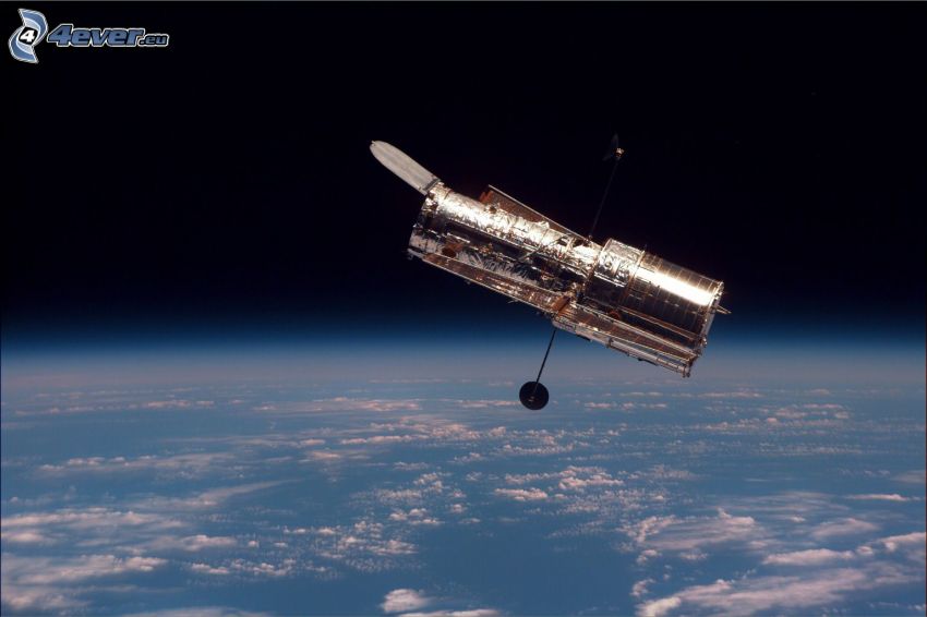 Hubble télescope spatial, Terre