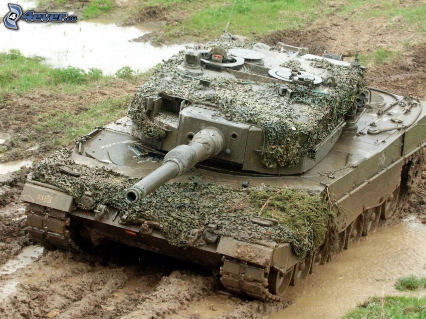 Leopard 2, char, boue