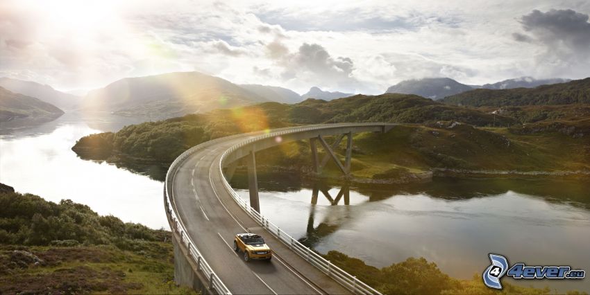 Land Rover DC100, route, pont, paysage, soleil, montagne