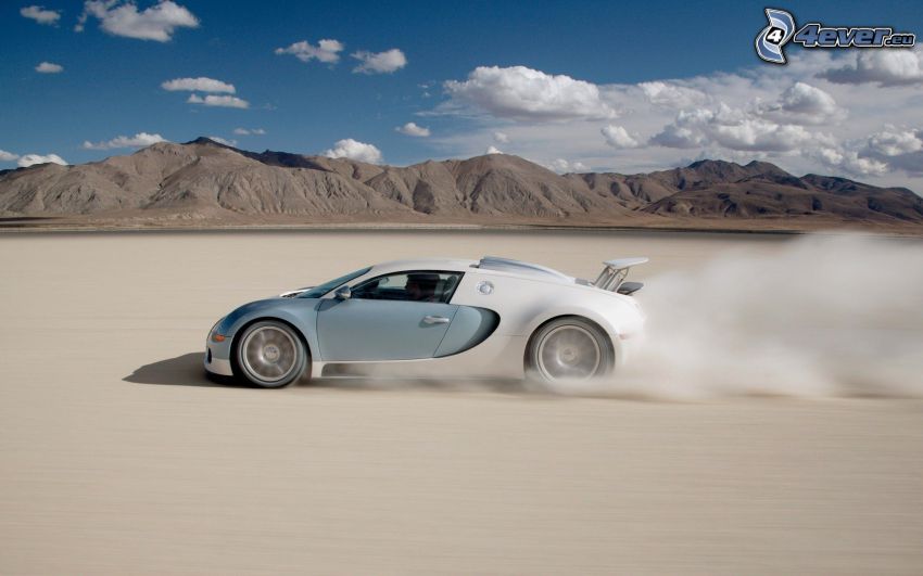 Bugatti Veyron, désert, montagne, lac salin