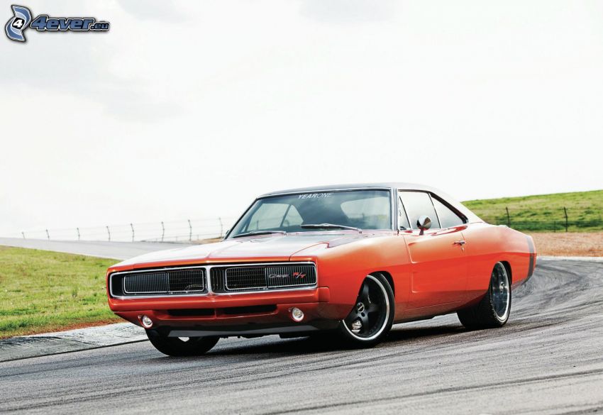 Dodge Charger, tournant
