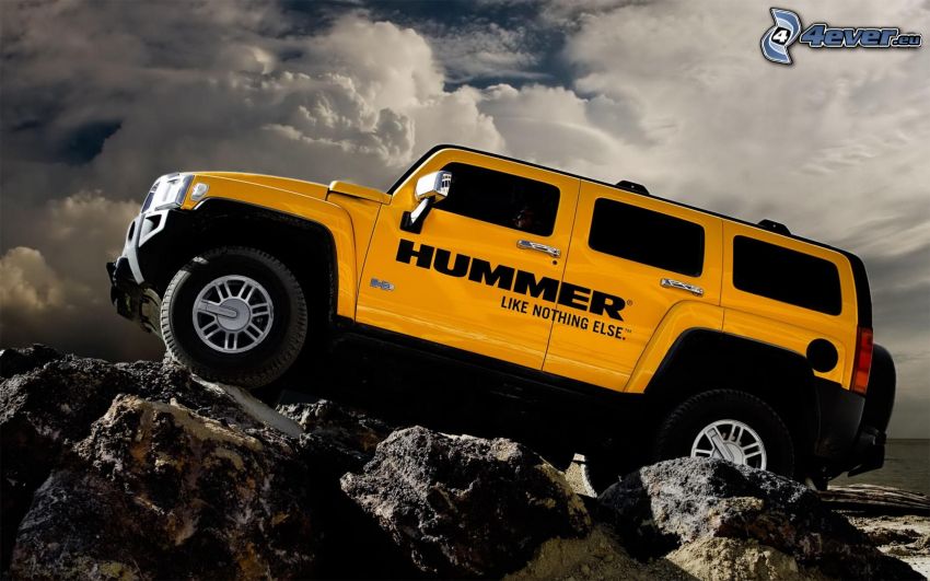 Hummer H3, rochers, terrain, nuages