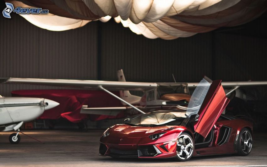 Lamborghini Aventador, porte