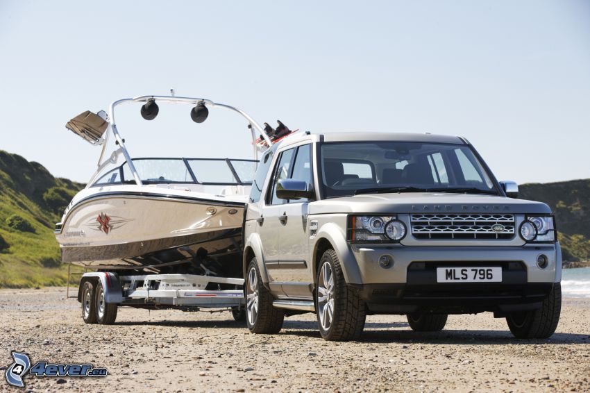 Land Rover DC100, yacht