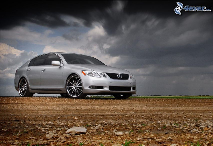 Lexus, nuages