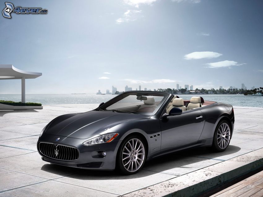 Maserati GranCabrio, cabriolet, pavage, mer