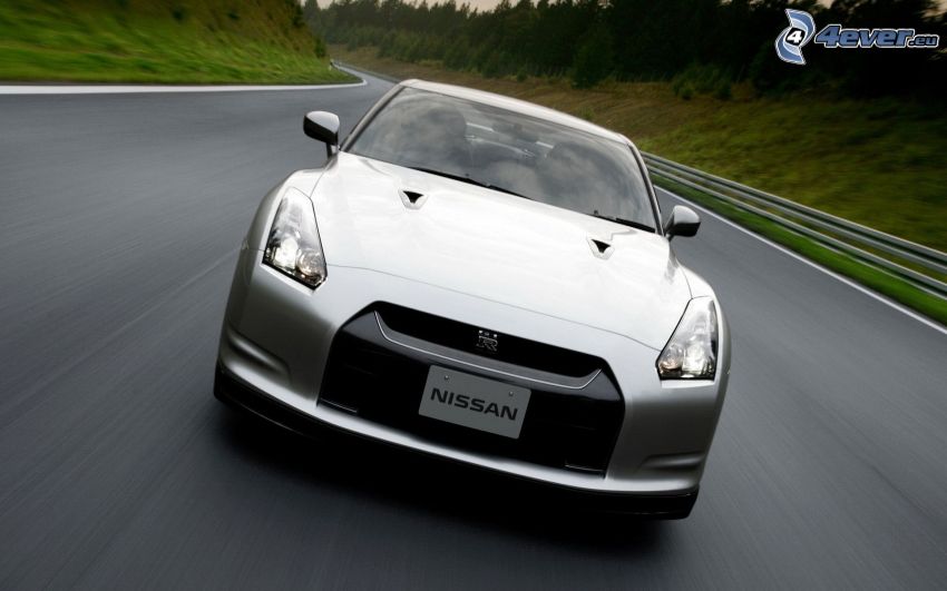 Nissan GTR-R35, route