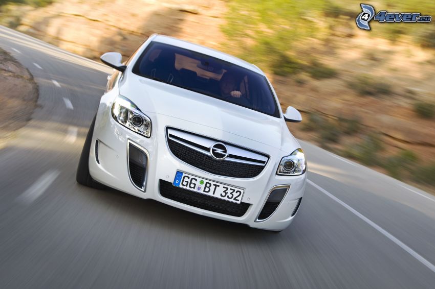 Opel Insignia OPC, la vitesse