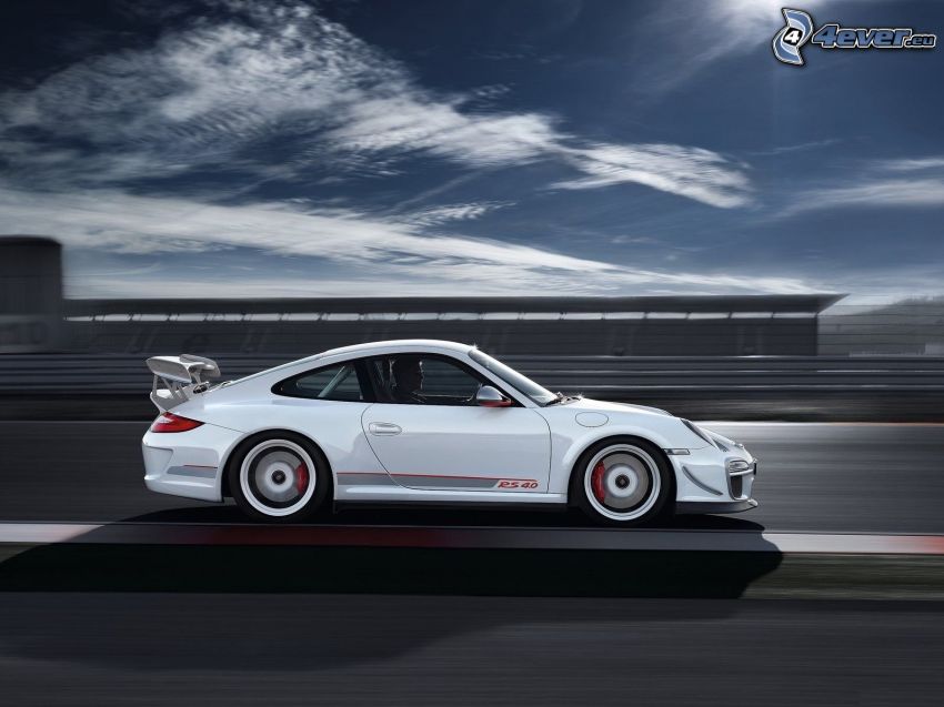 Porsche 911, nuages
