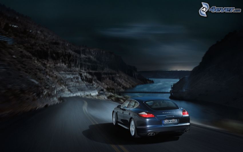 Porsche Panamera, route, rivière, nuit