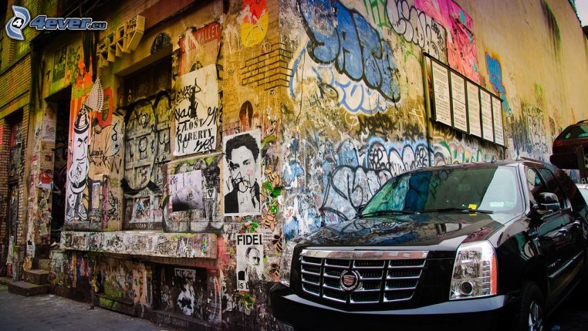 Cadillac, vieux bâtiment, graffiti