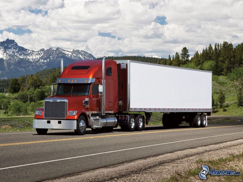 Freightliner Coronado, camion américain, montagnes, ciel