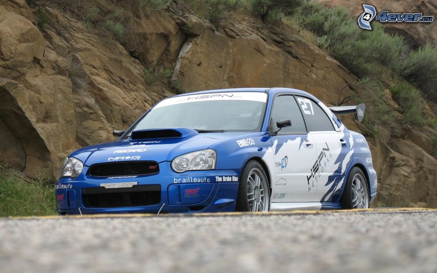 Subaru Impreza WRX, voiture de course, rocher