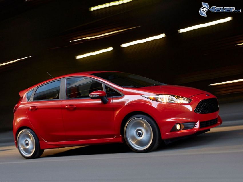 Ford Fiesta RS, la vitesse, tunnel
