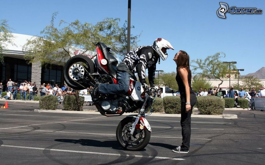 baiser acrobatique, moto, motard, jeune fille, parking