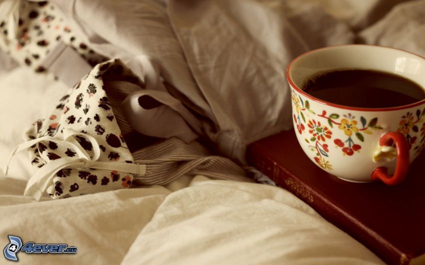 una tazza di caffè, coperta