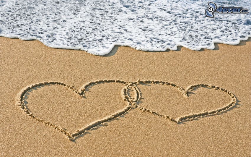 cuore nella sabbia, spiaggia sabbiosa, mare