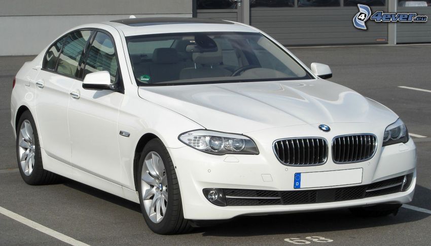 BMW 5, parcheggio