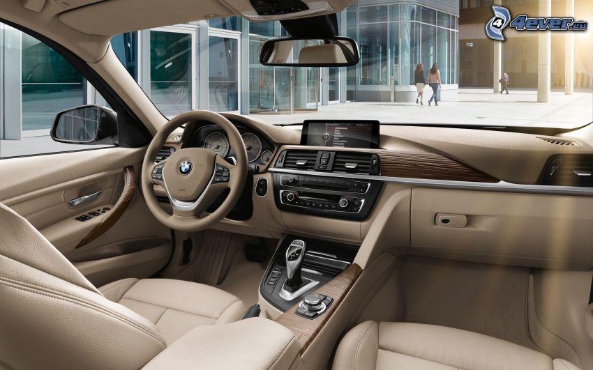 interno della BMW 3