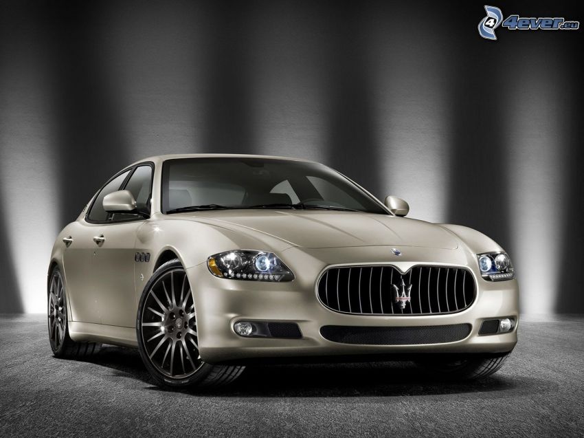 Maserati Quattroporte