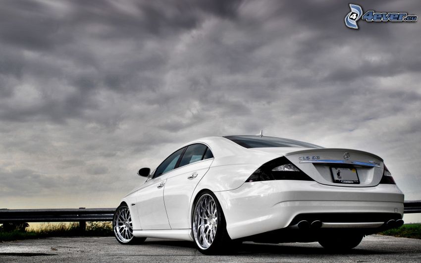 Mercedes CLS 63 AMG, nuvole