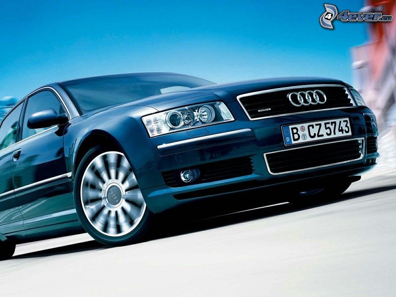 Audi A8 quattro