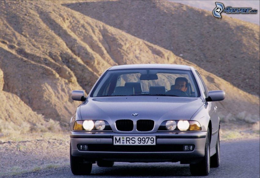 BMW 5, collina