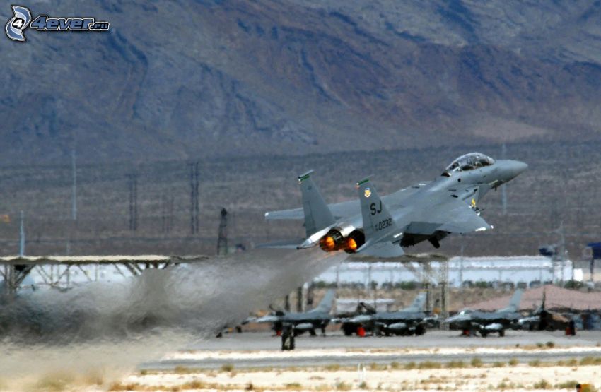 F-15 Eagle, lancio