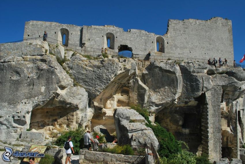 Les Baux de Provence, mura