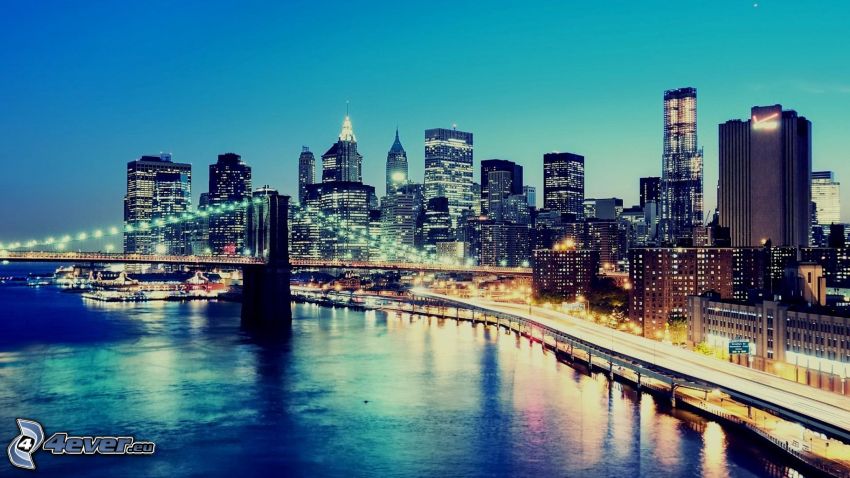 New York, Brooklyn Bridge, grattacieli, città di sera