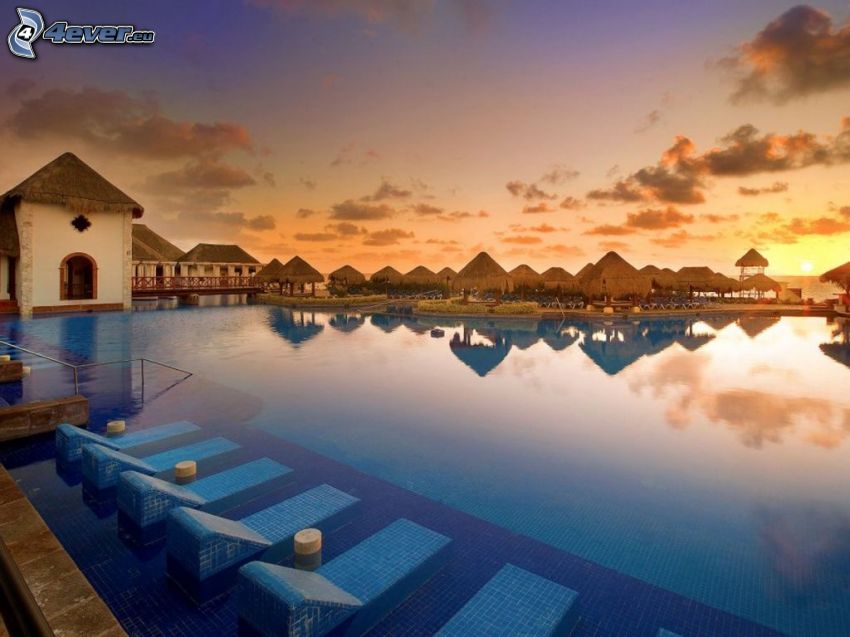 piscina, lettini, tramonto, Cancún