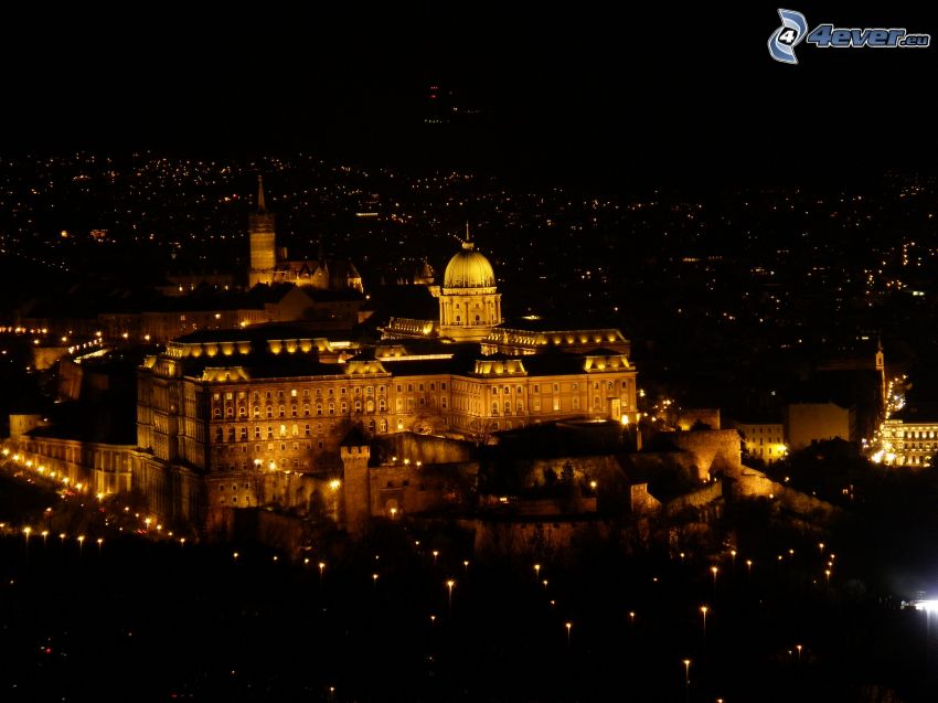 Budapest, notte, luci