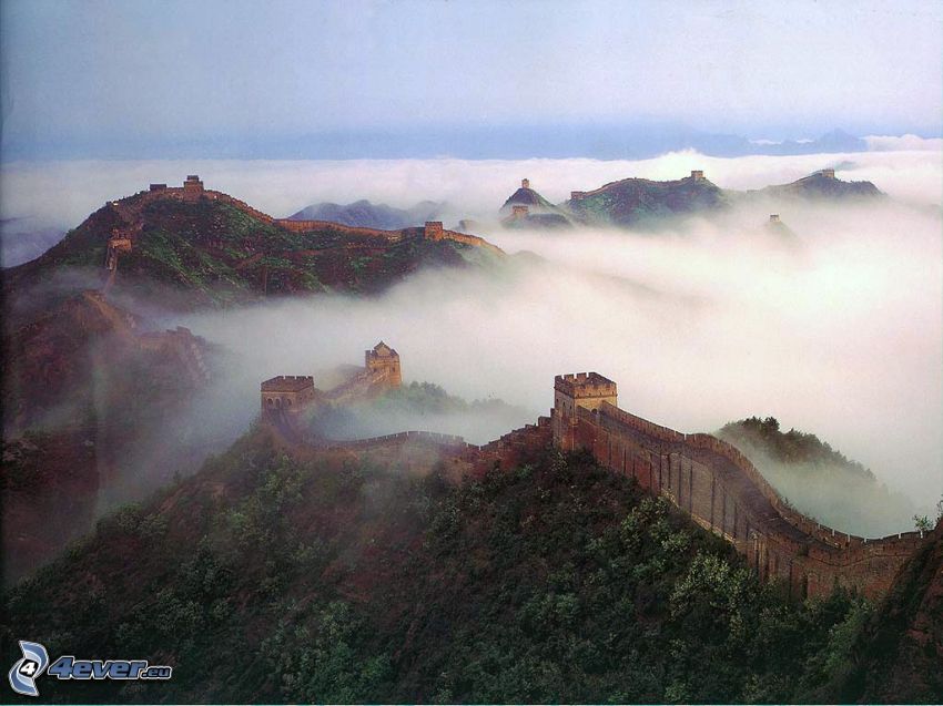 Grande muraglia cinese, nuvole