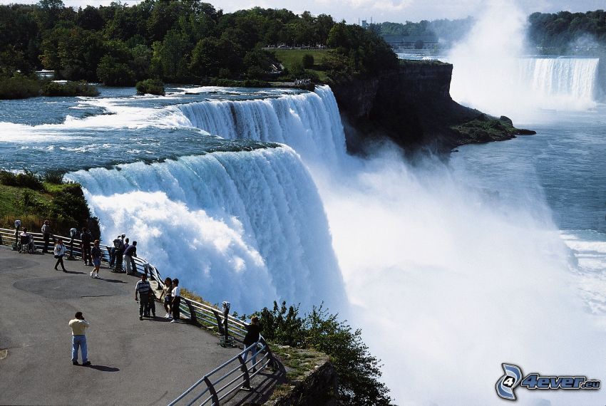 Cascate del Niagara, veduta, gente