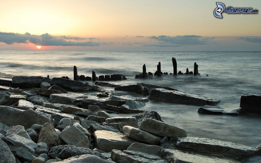 costa rocciosa, Tramonto sul mare