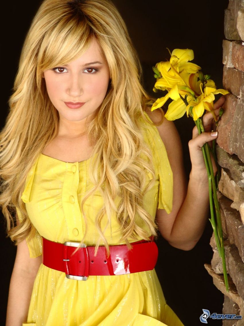 Ashley Tisdale, Sharpay, giglio