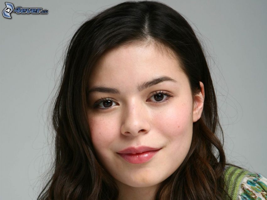 Miranda Cosgrove