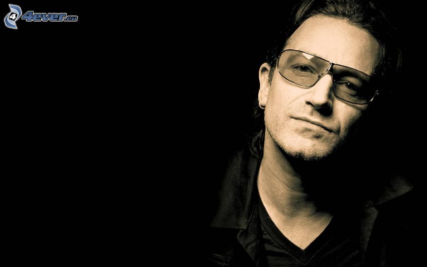 Bono Vox, uomo con gli occhiali