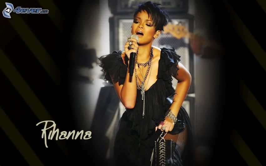 Rihanna, canto, abito nero