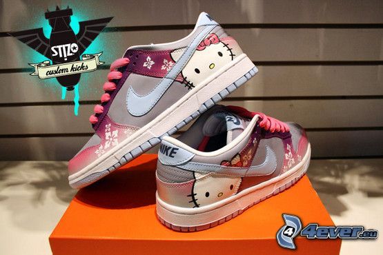 Nike, Hello Kitty, sneakers colorate