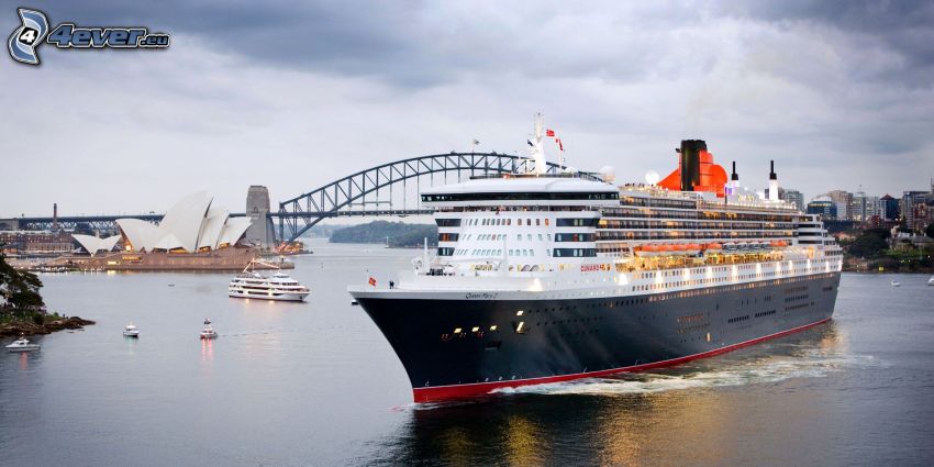 Queen Mary 2, nave di lusso, Sydney Opera House