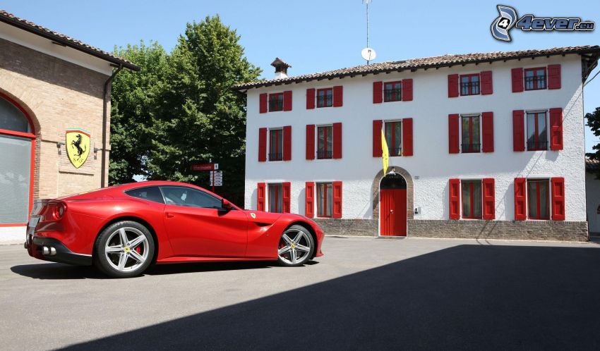 Ferrari F12 Berlinetta, épületek