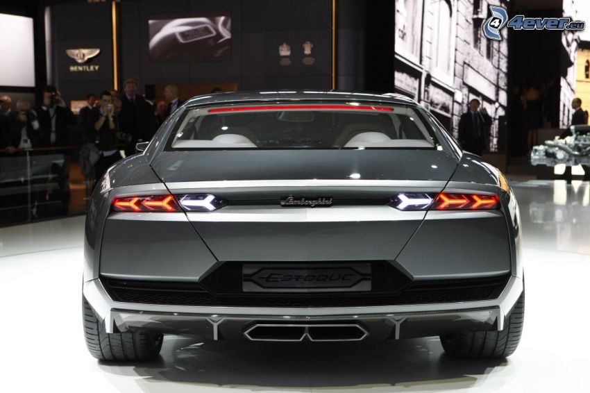 Lamborghini Estoque, kiállítás, autószalon